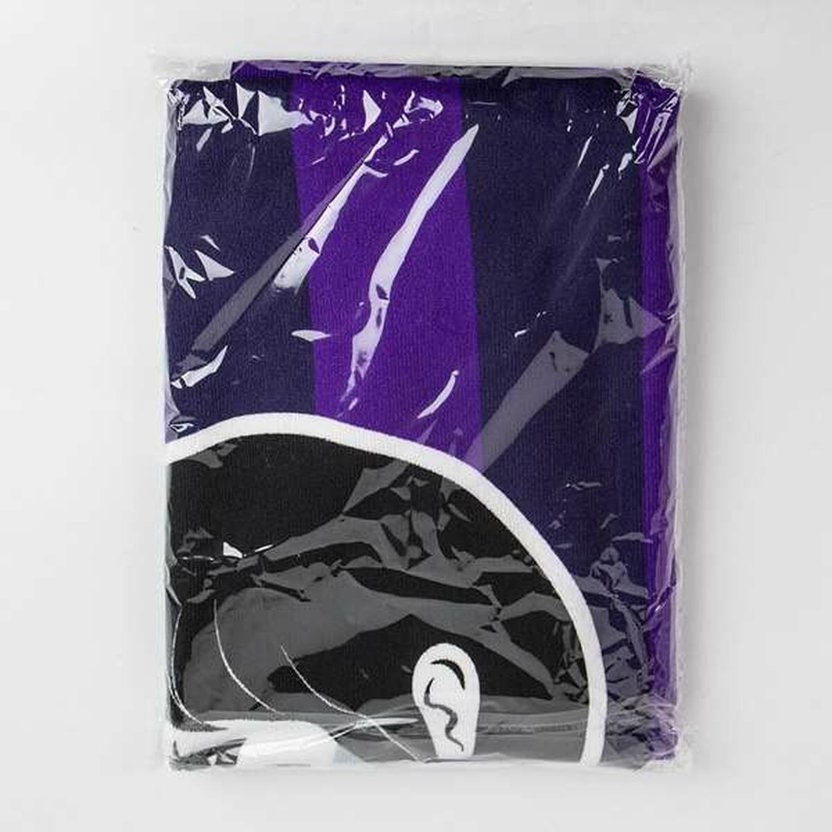 Beach Towel Wednesday Black 70 x 140 cm - Image 2